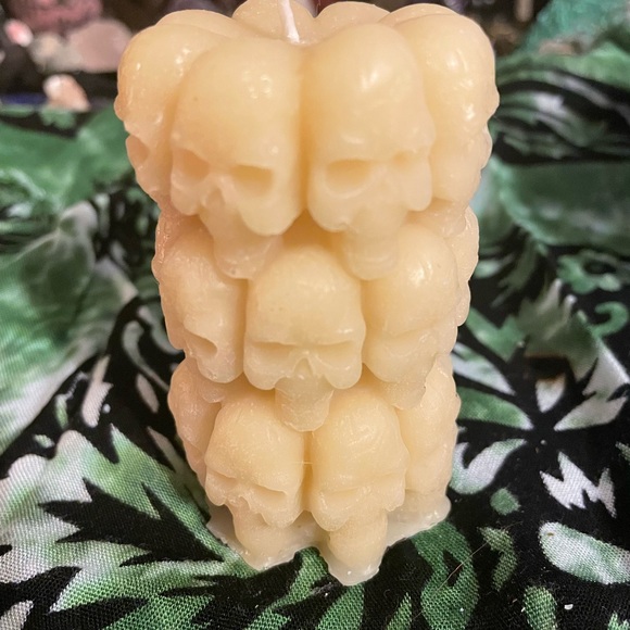 Skull candle - Picture 2 of 4